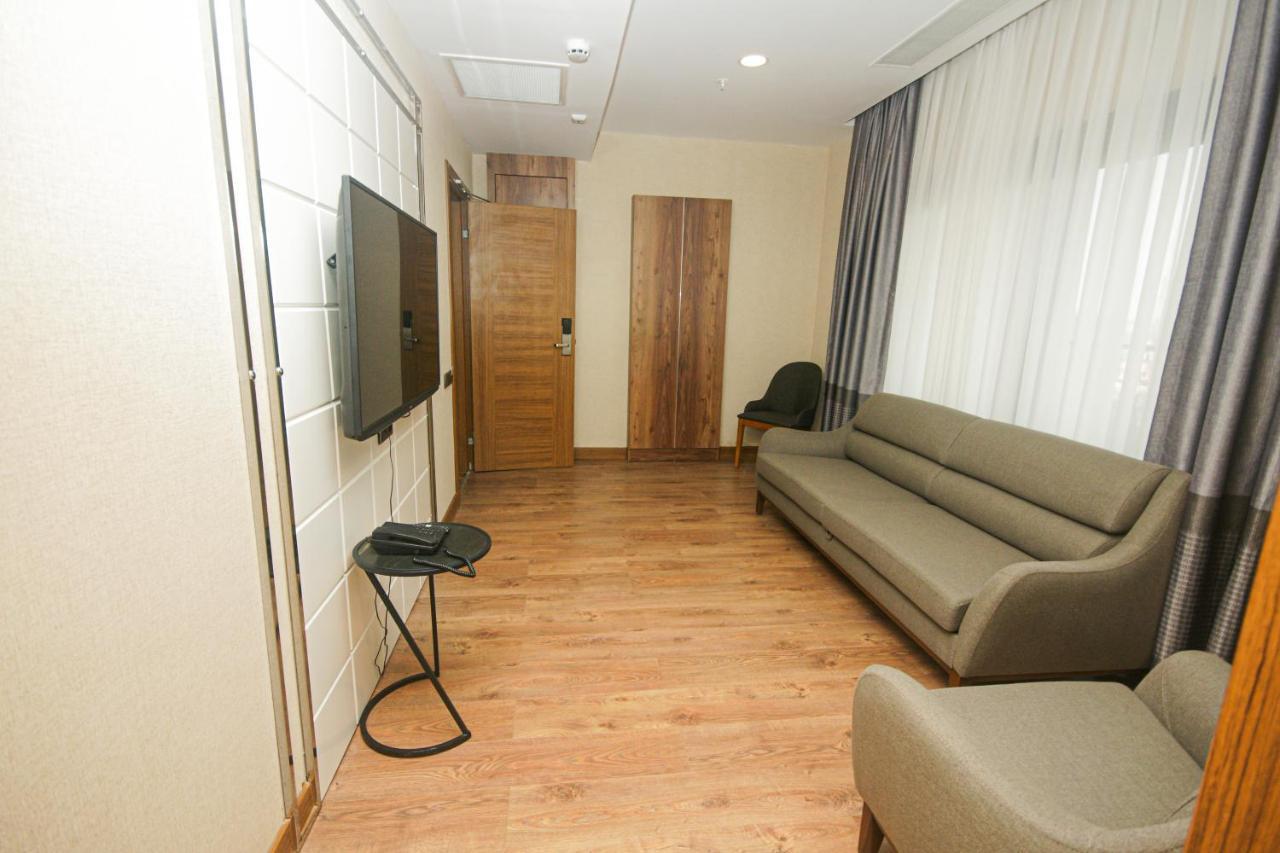 Yaoundé United Hotel International מראה חיצוני תמונה
