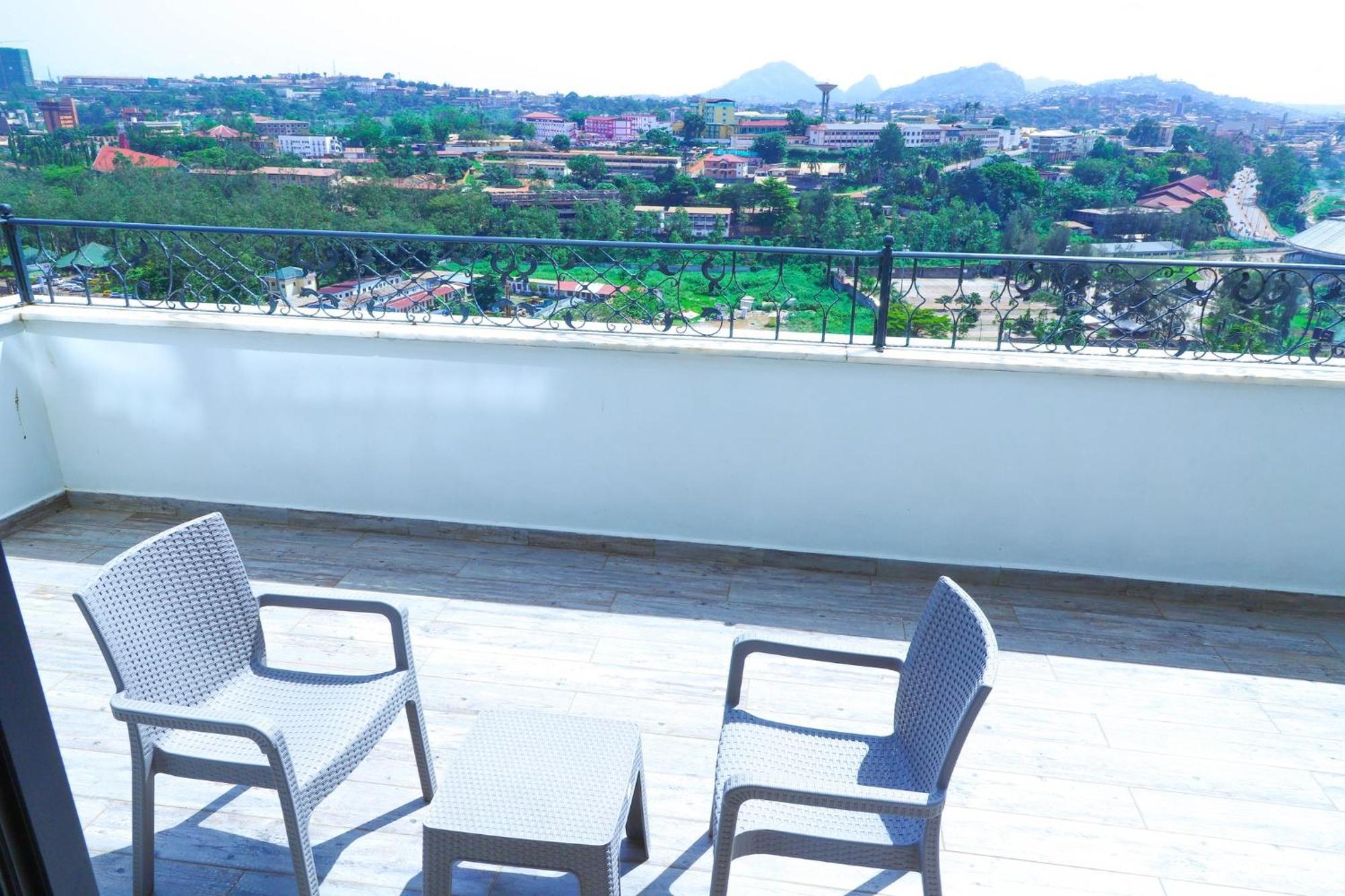 Yaoundé United Hotel International מראה חיצוני תמונה